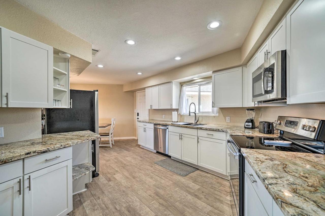Lake Havasu Family Retreat With Patio And Game Room Lake Havasu City Dış mekan fotoğraf